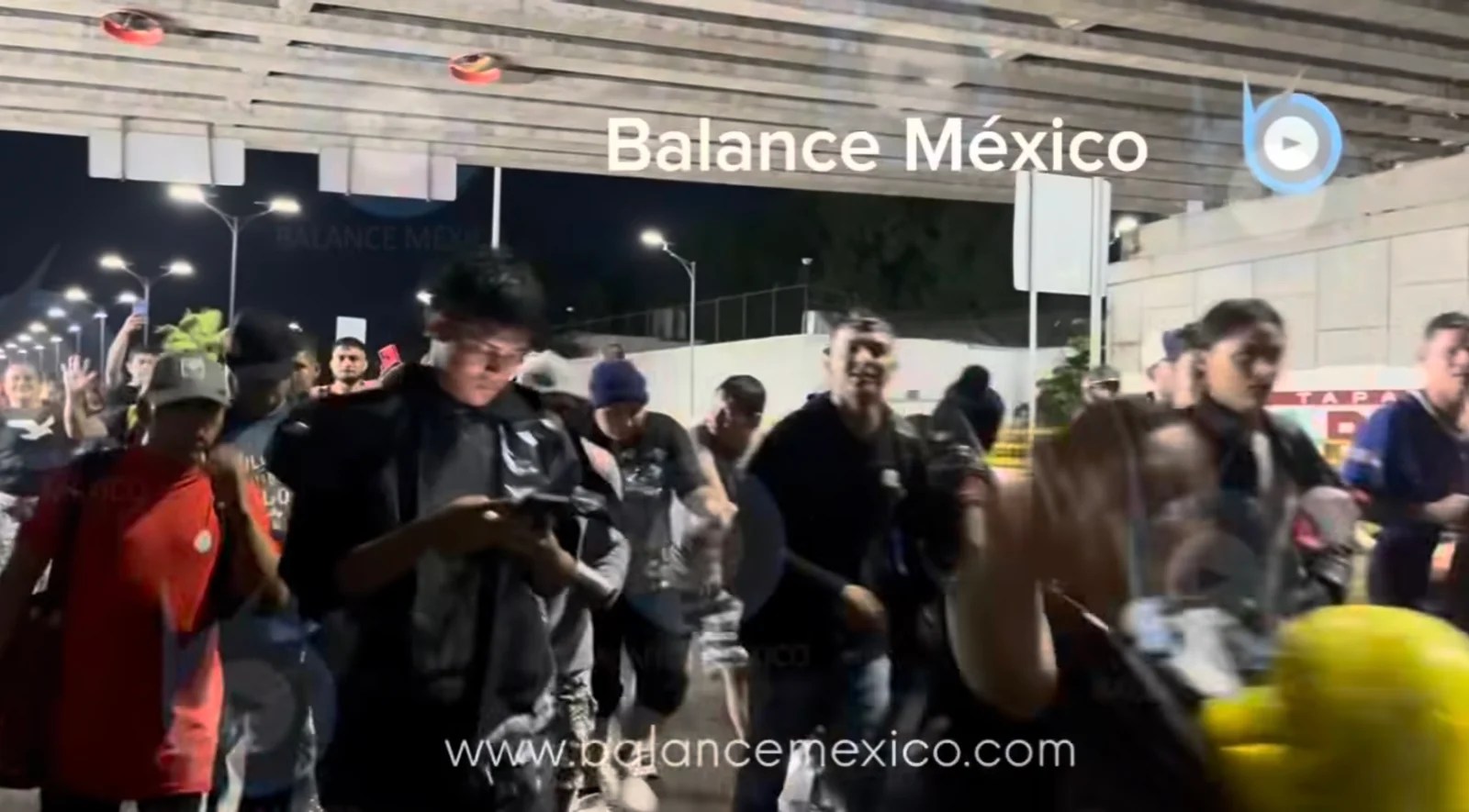 EU amenaza con detener y deportar a migrantes de caravana “Fe y Esperanza” que avanza por Chiapas 