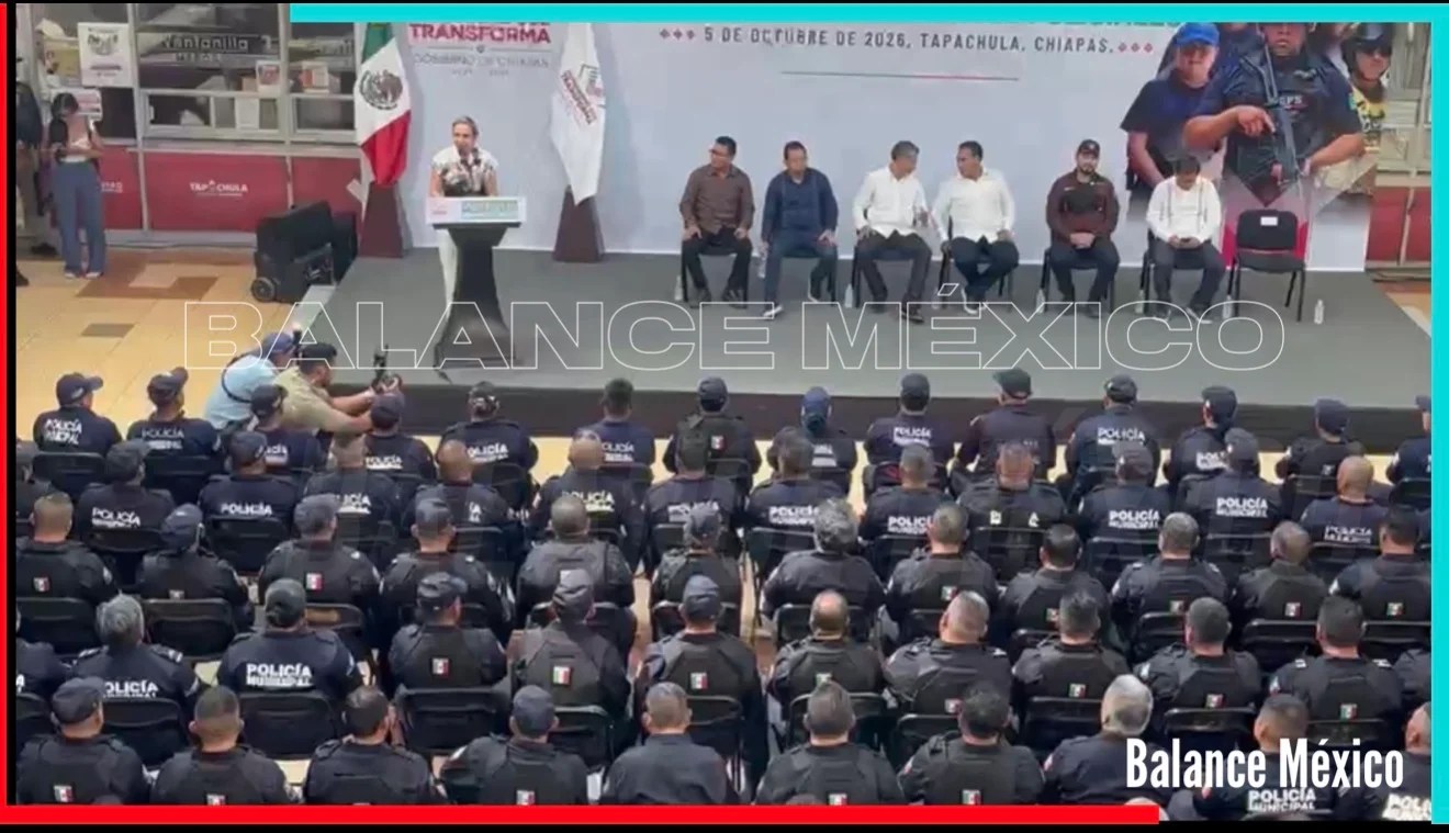 Entregan en Tapachula certificados de bachillerato a policías de municipios de Chiapas