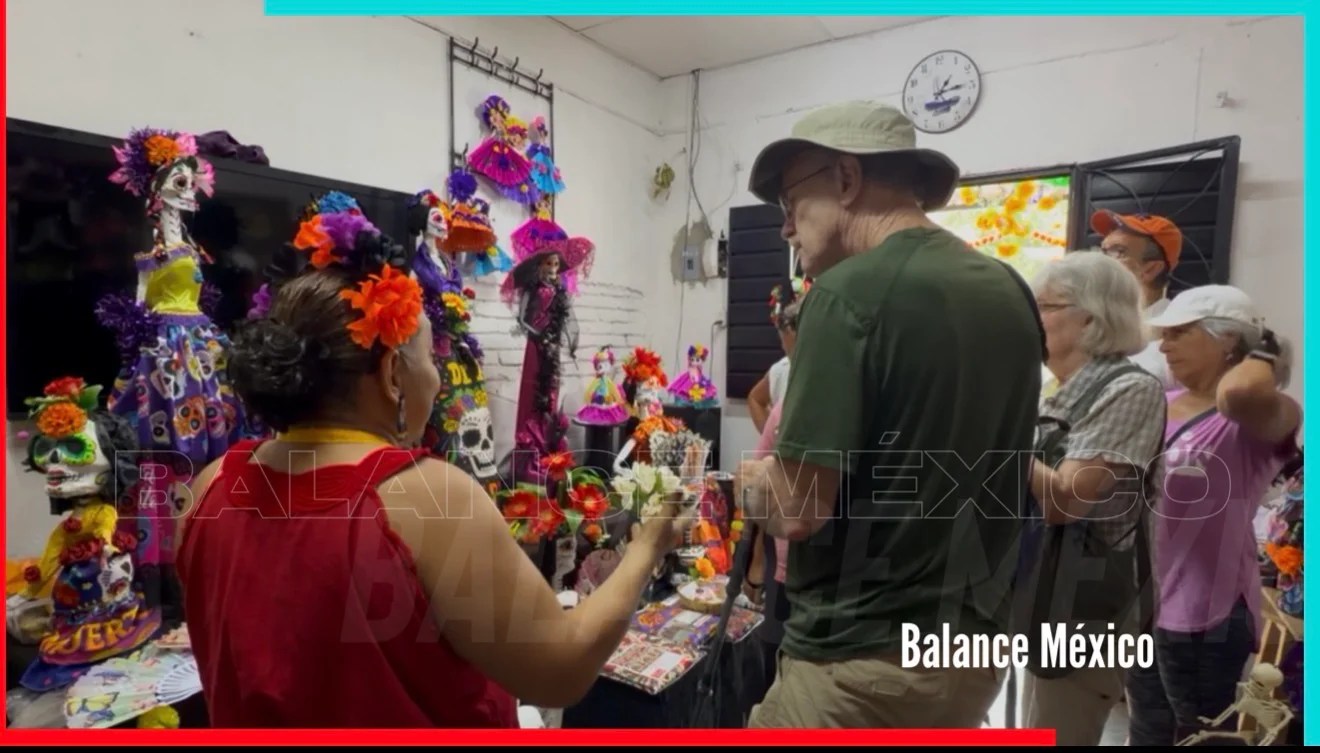 Casa de las Catrinas en Tapachula, recibe a turistas extranjeros que arribaron en crucero a Puerto Chiapas