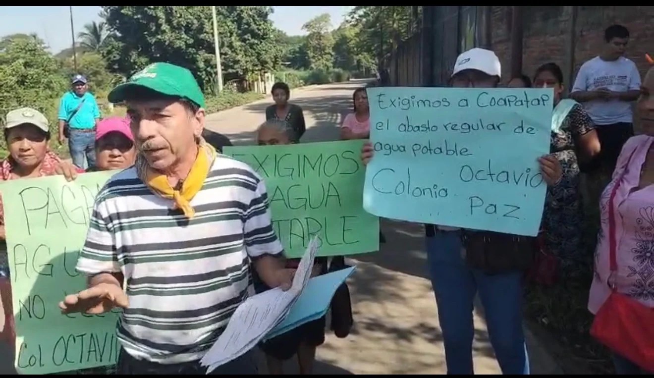 Bloquean carretera en la colonia Octavio Paz de Tapachula por falta de agua