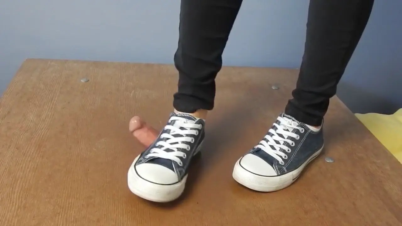 Converse Cockcrush and Shoejob With Cumshot