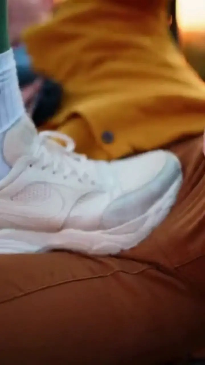 AI Ballbust – Athletic / Slim-Thick Girl – Stomp