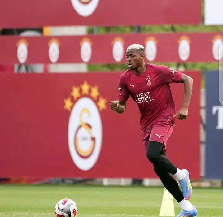 victor-osimhen-gala-training