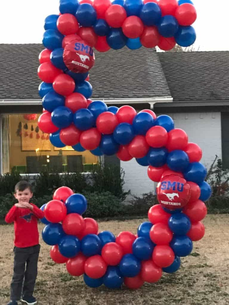 Are you looking for balloons Dallas? - Call or Text! 972-400-1907