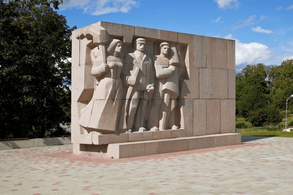 talsi monument