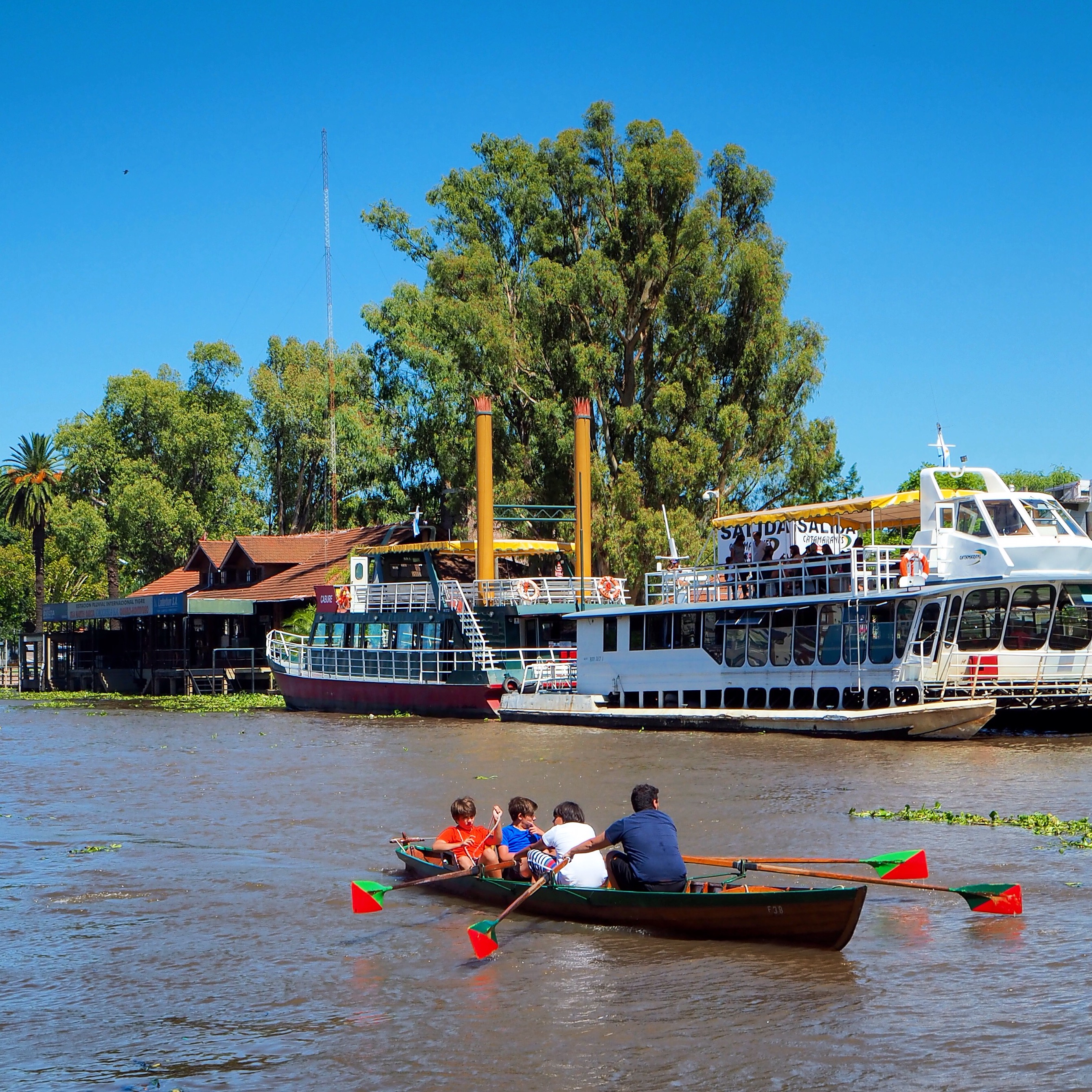 Flere roklubber holdt til i området