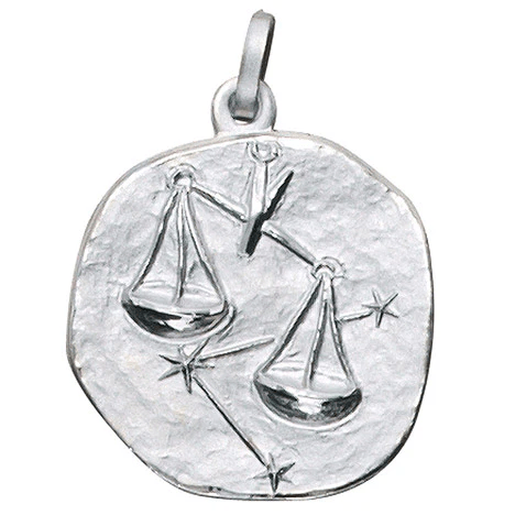 Pendant Scales, 925/- Sterling Silver, rhodium-plated, partially matt finish (approx. 3.0 g), height approx. 22.5 mm, width approx. 19.3 mm, depth approx. 1.4 mm(Colfem) This necklace pendant will give you pleasure for a long time. It can be worn on your favourite necklace without much effort and can also be combined with other pendants. You can find suitable necklaces in our category "Necklaces & Pendants", in which you can also filter or carry out targeted searches. The color silver is the most popular jewelry color worldwide. The simple elegance makes silver-coloured jewellery a fashionable all-rounder. Silver always fits! 925 sterling silver is the jewellery material par excellence. Insensitive, inexpensive and yet elegant, it will continue to claim the pole position of the most popular materials in the future. Since time immemorial, meaning and symbolism have been very important for the peoples of this earth. Jewellery with meaning is currently experiencing a special revival.