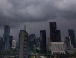 Prakiraan Cuaca Menurut BMKG Hari Ini Jakarta Akan Diguyur Hujan