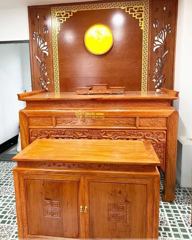 Lắp đặt bàn thờ đứng gỗ hương cho chung cư Jamila Khang Điền tại HCM