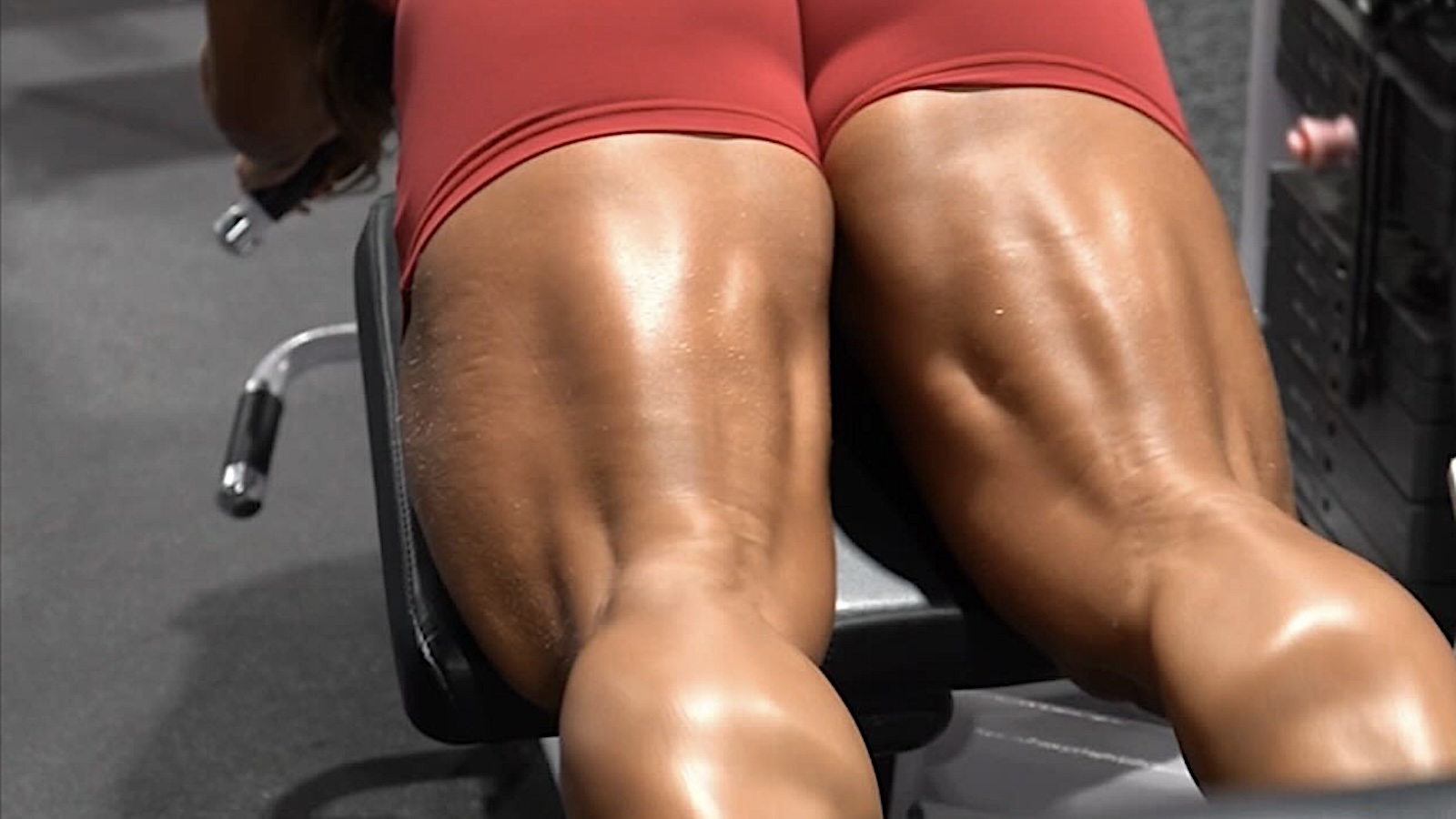 Emulate Wellness Bodybuilder Fafa Santos Leg Training For Huge Hamstrings  | BarBend