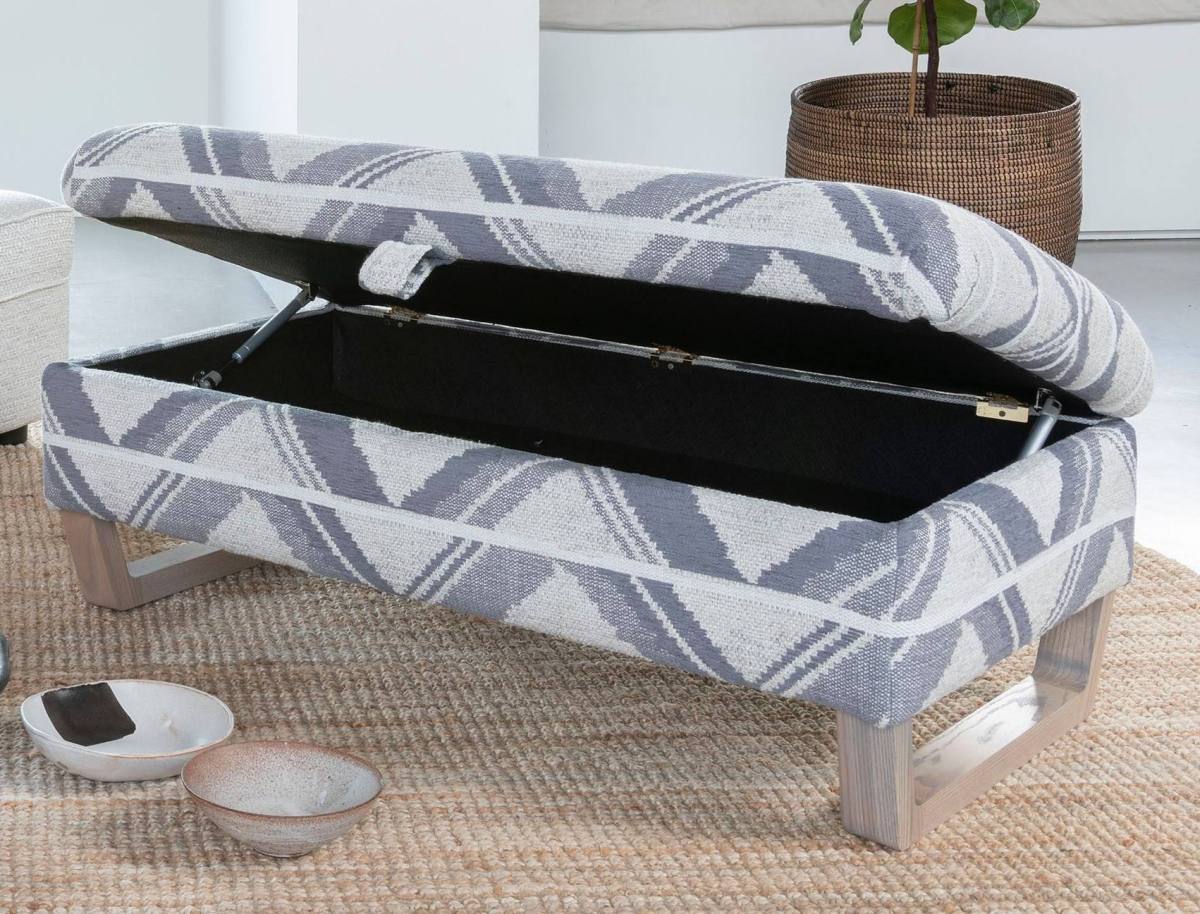 Berlin Legged Ottoman