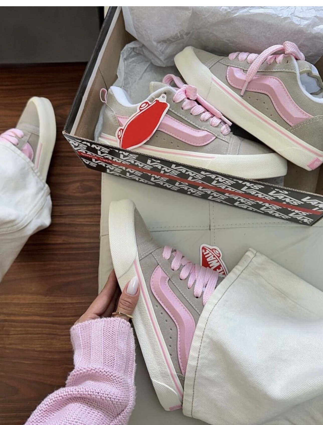 Vans KNU gris con rosa