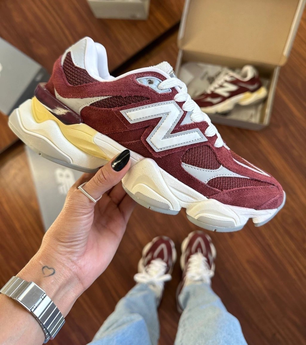 NEW BALANCE 9060 – BORGOÑA