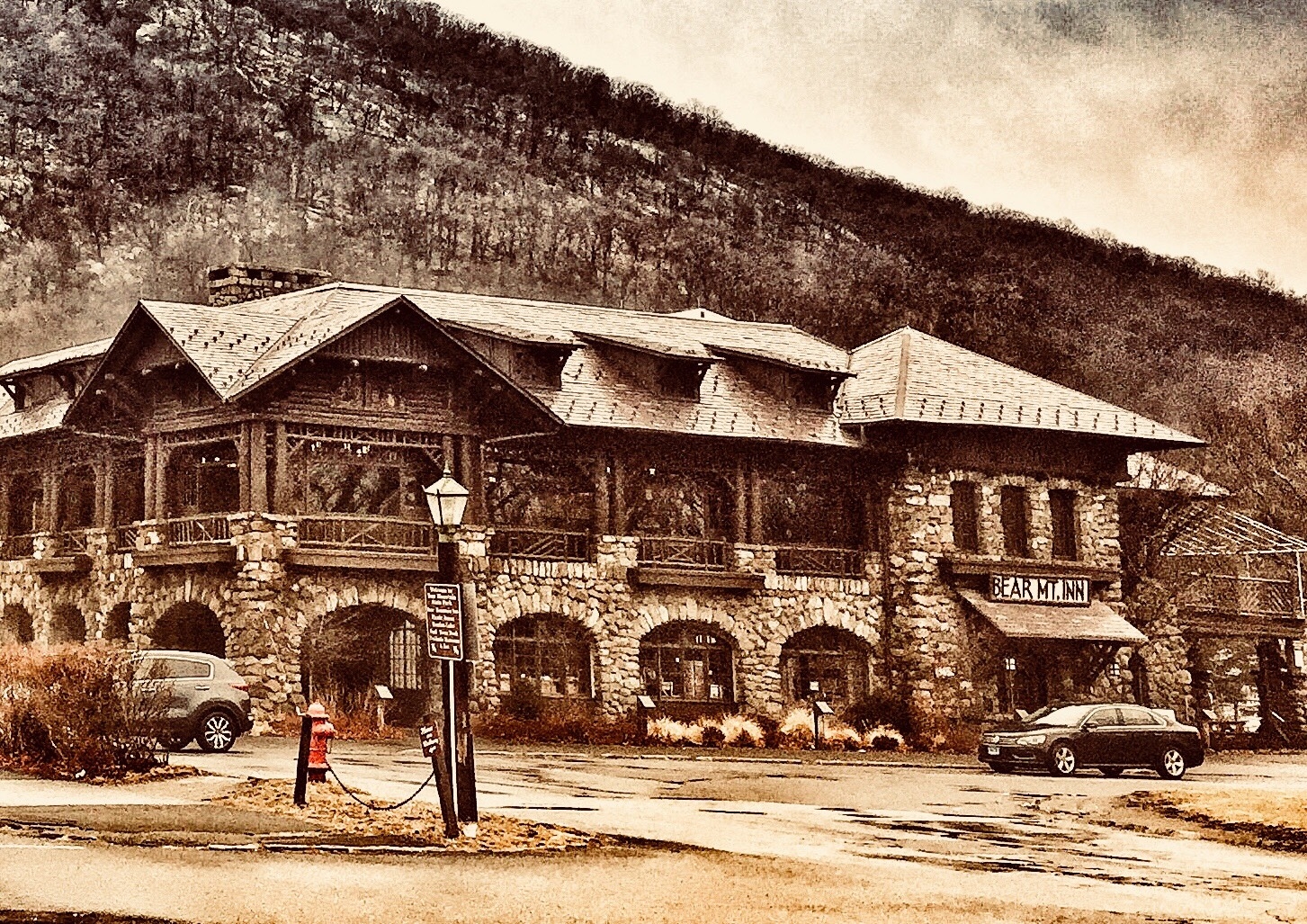 The Bear Mountain Inn in Rockland County, N.Y. was intended to be "the handsomest playground in the world" when it opened in 1915. Photo credit: M. Ciavardini.