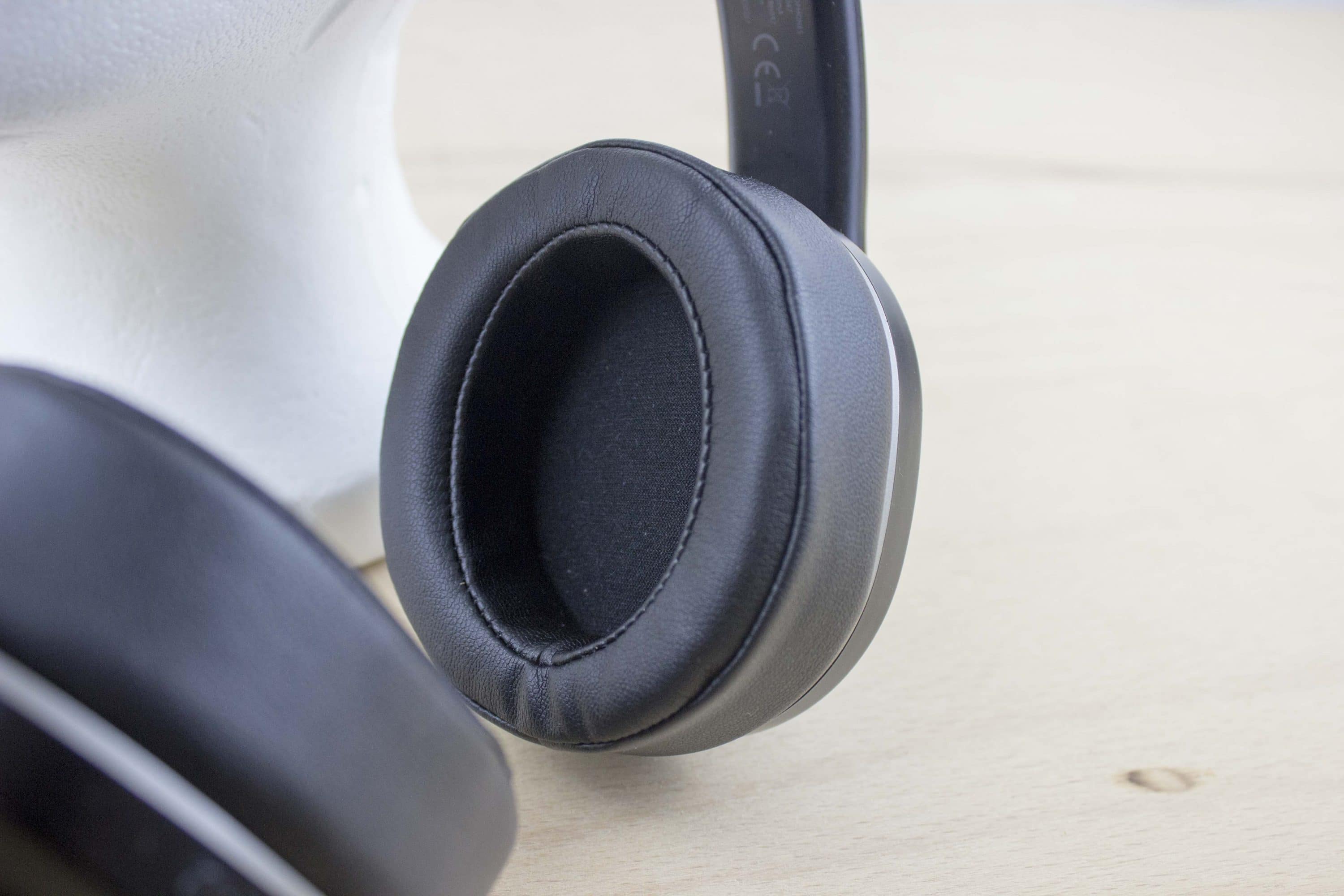 Pros cons there is a good balance between treble and bass that sounds great whether i'm listening to an audio book, nightwish, or lupe fisaco. TaoTronics TT-BH047 - Wireless ANC Headphones Reviewed