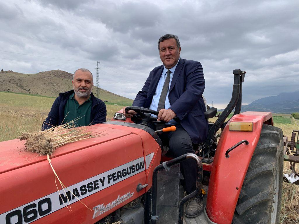 Gürer: Zincir marketlere kesilen para cezası çiftçiye gübre ve tohum desteği olarak dağıtılsın