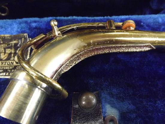 alto saxophone, neck, ornate guard, German-made, vintage, gold, blue, sax case