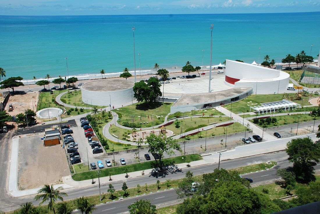 Recife recebe projeto para trocar nome do Parque Dona Lindu por Parque Olinda Bolsonaro