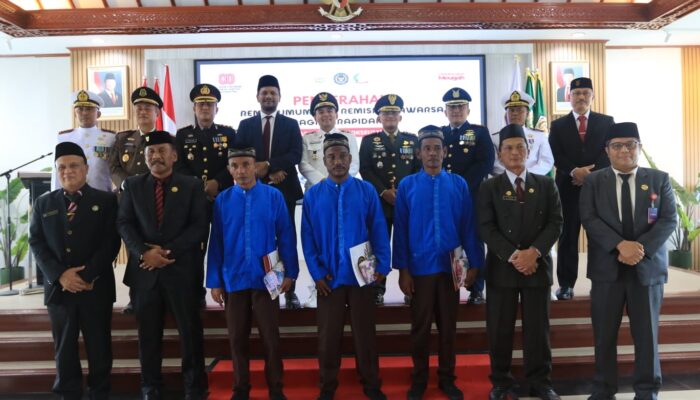 Peringati HUT ke-80 RI, Wali Kota Lhokseumawe Serahkan Remisi Umum dan Dasawarsa