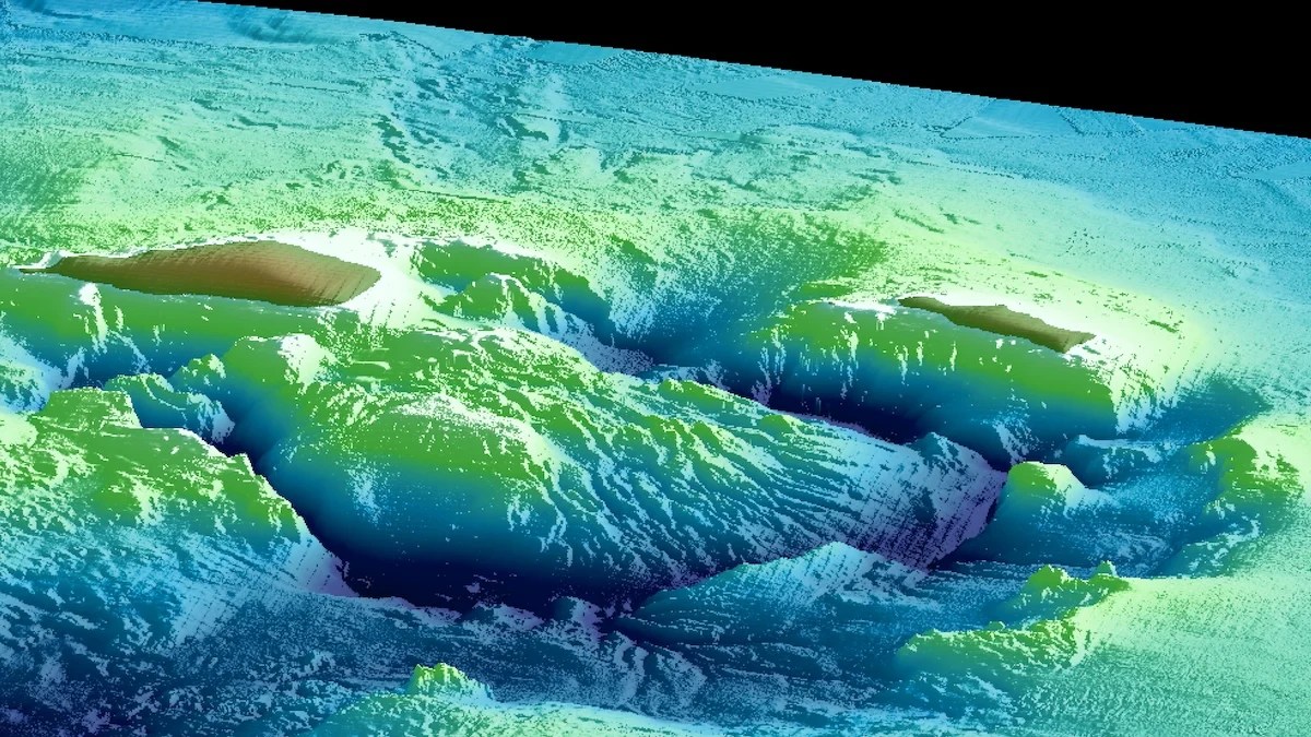 Uriaș adormit în largul coastei Japoniei: caldera Kikai se umple încet cu magmă
