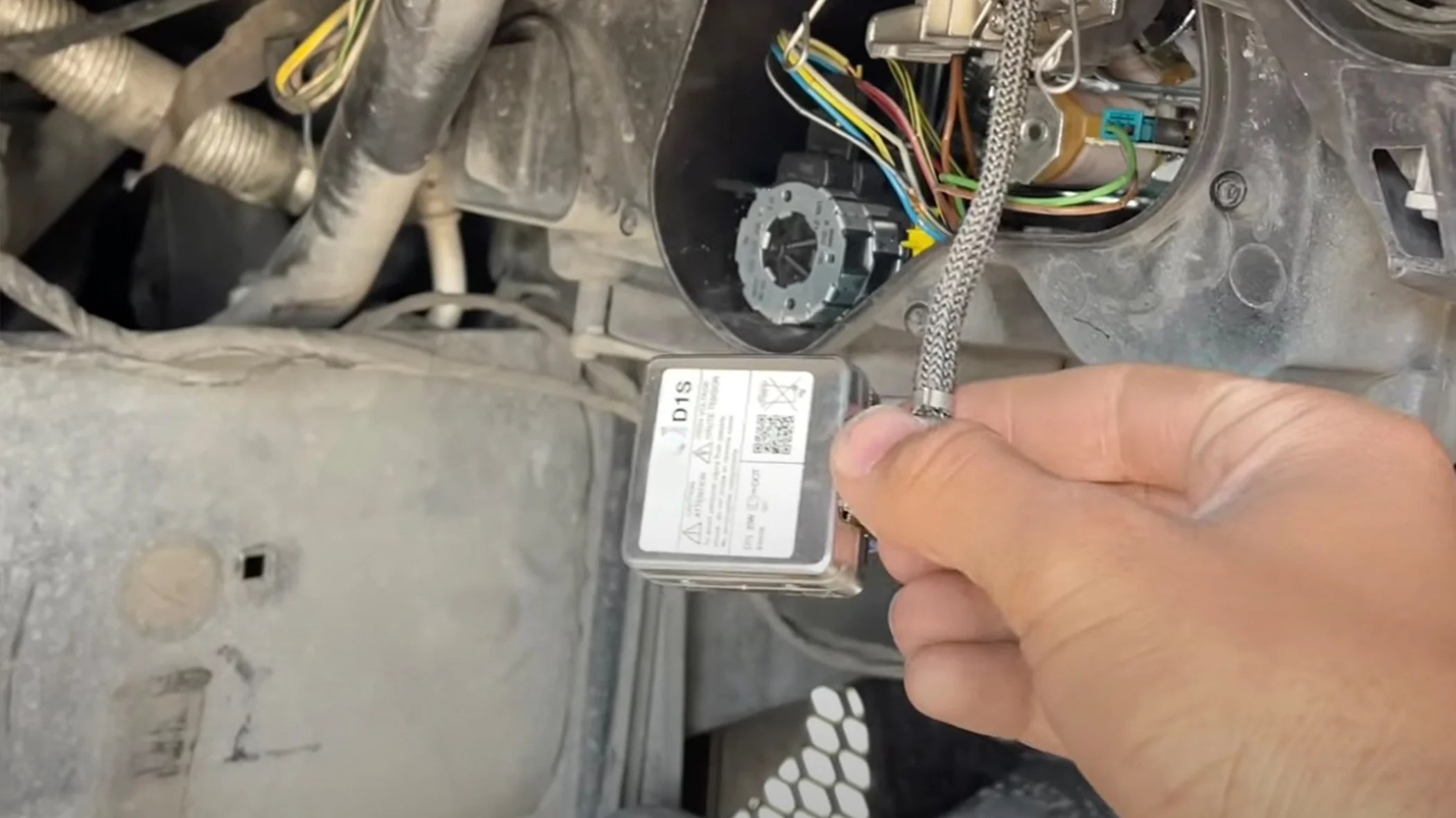 How To Replace Bmw Low Beam Headlight Bulbs E90 E92 E93 E82 E88 E60