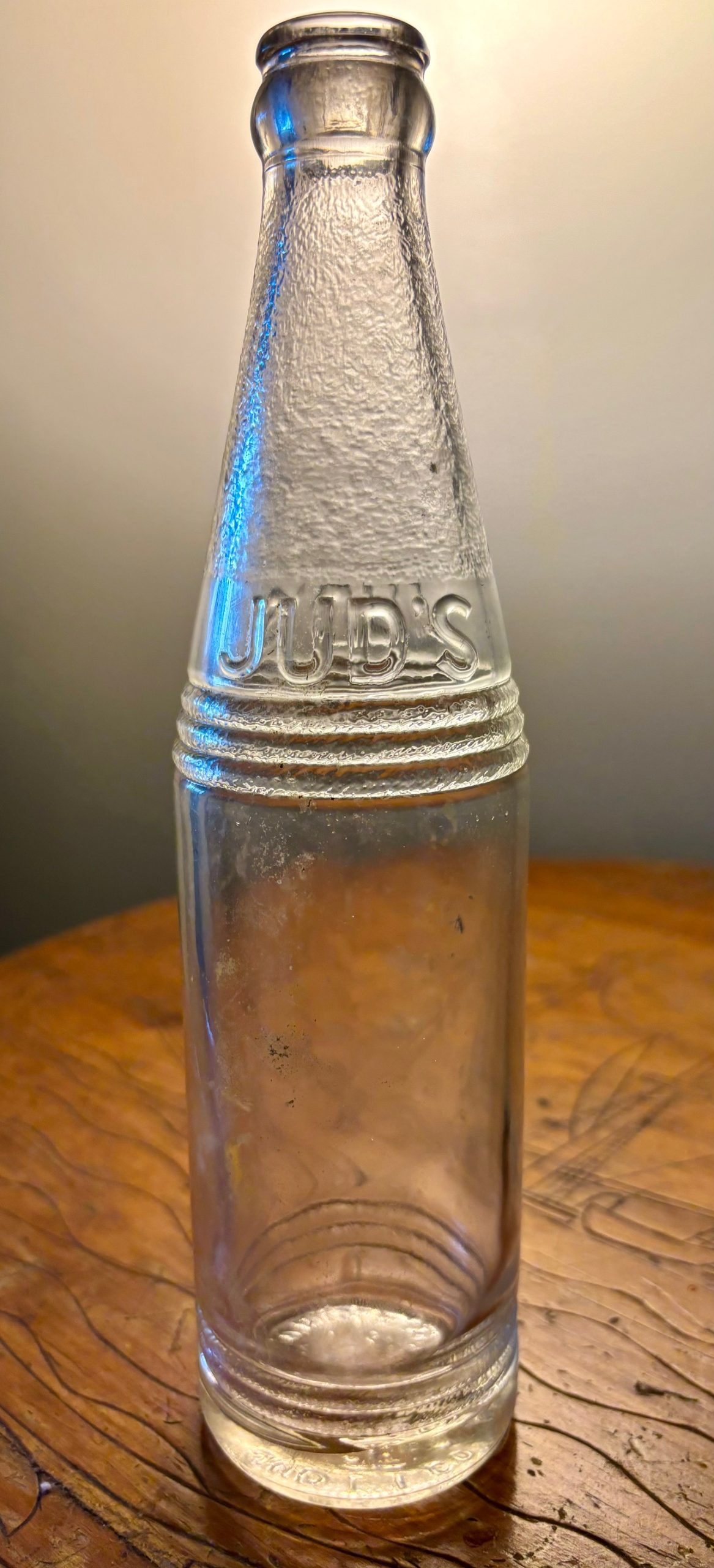 JUD'S, Jud L. I. Co., Mineola, N.Y. – Bay Bottles
