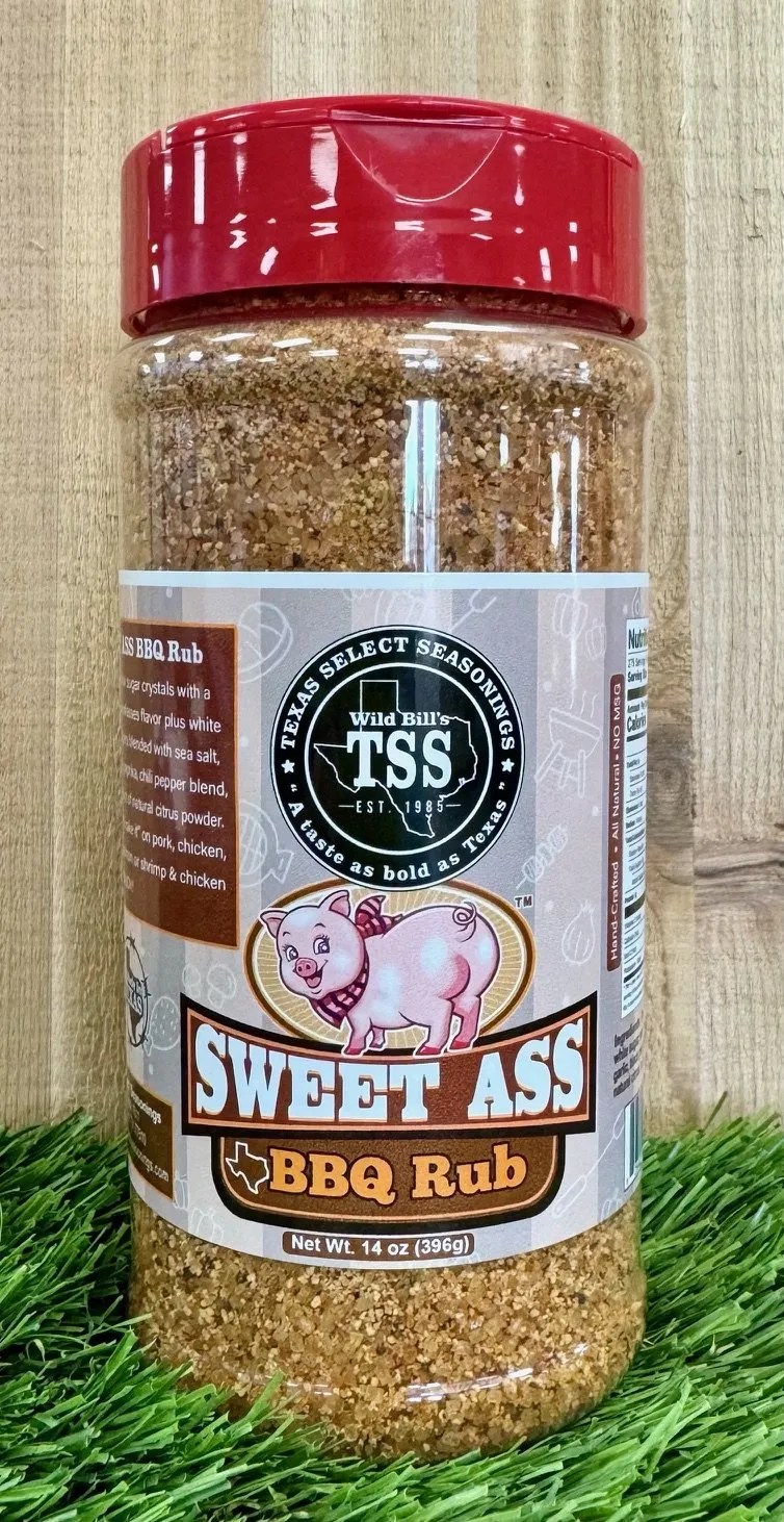 I put a beauty with a very sweet ass on all fours