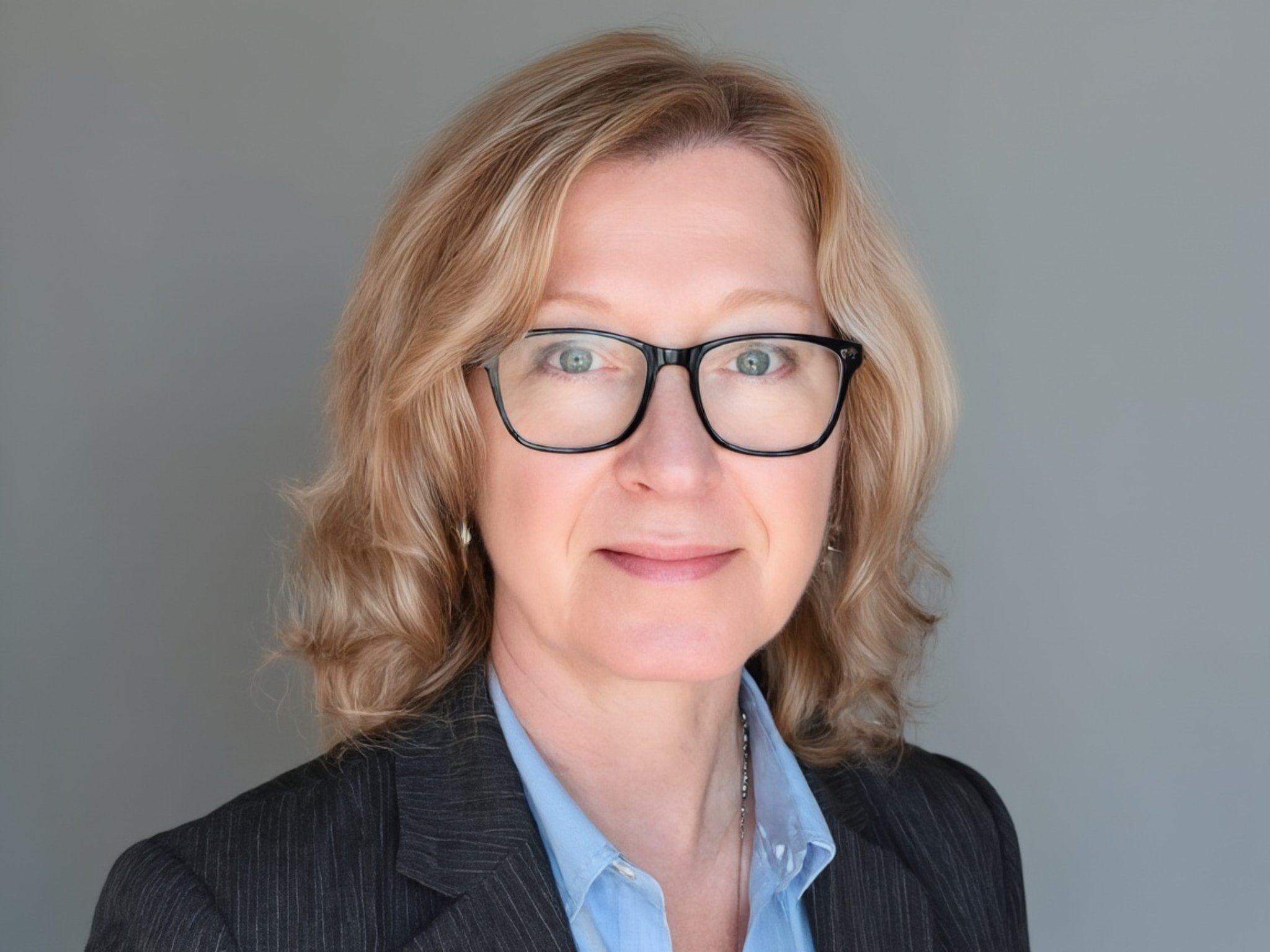 Laura Zak Headshot