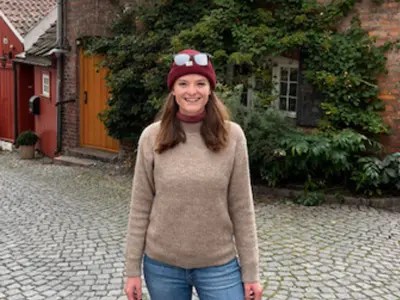 Headshot Photo: Marie Nelson