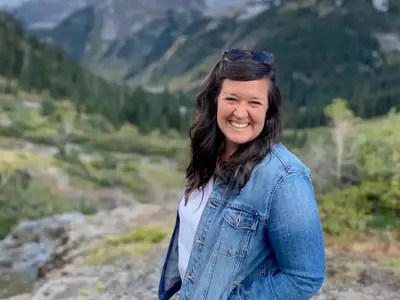 Headshot Photo: Marie Nelson