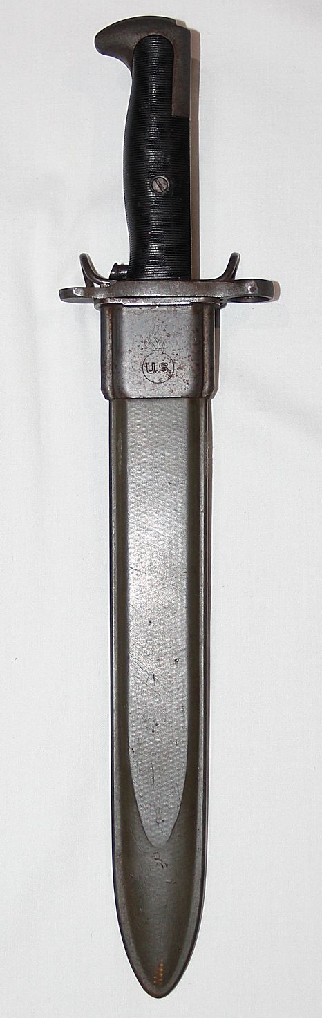 F045. WWII M1 GARAND BAYONET BY PAL WITH M7 SCABBARD