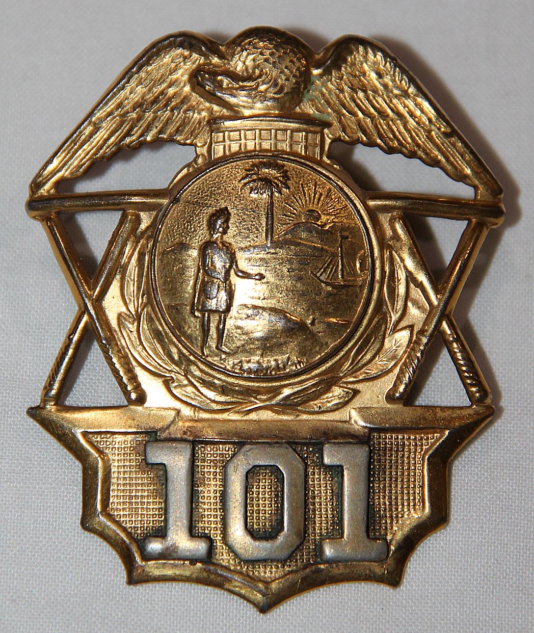 I103. WWII ERA HOME FRONT FLORIDA POLICE OFFICER CAP BADGE - B & B