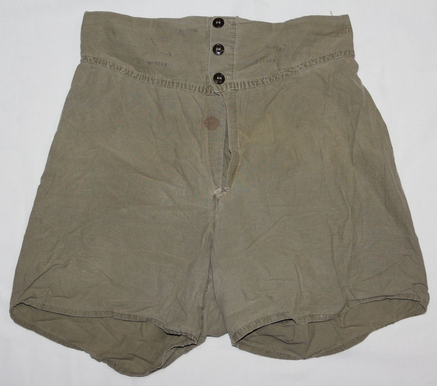 D137. WWII BOXER SHORTS UNDERWEAR - B & B Militaria
