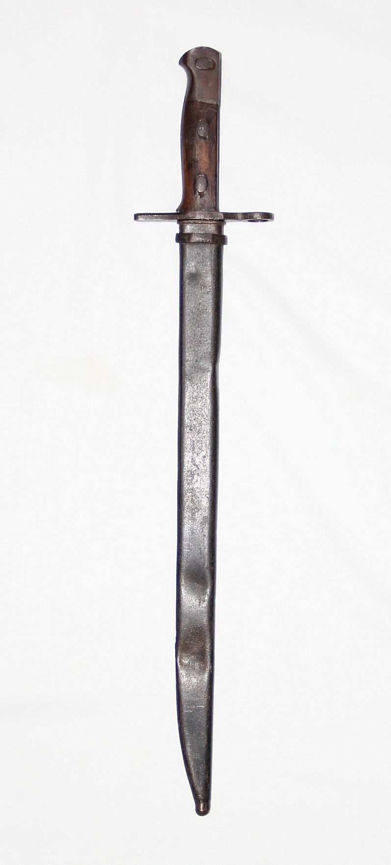 N087. WWII JAPANESE TYPE 30 ARISAKA TRAINING BAYONET AND SCABBARD