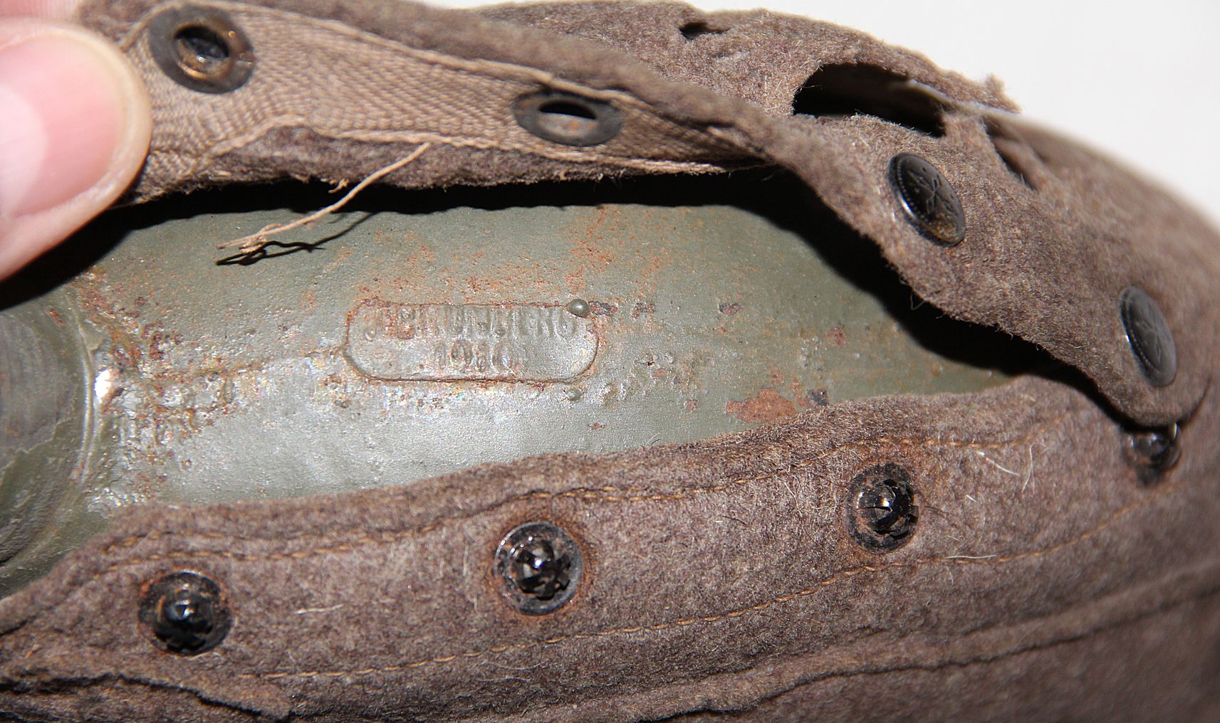 B512. WWI GERMAN 1916 DATED MEDICAL CANTEEN WITH CUP - B & B Militaria