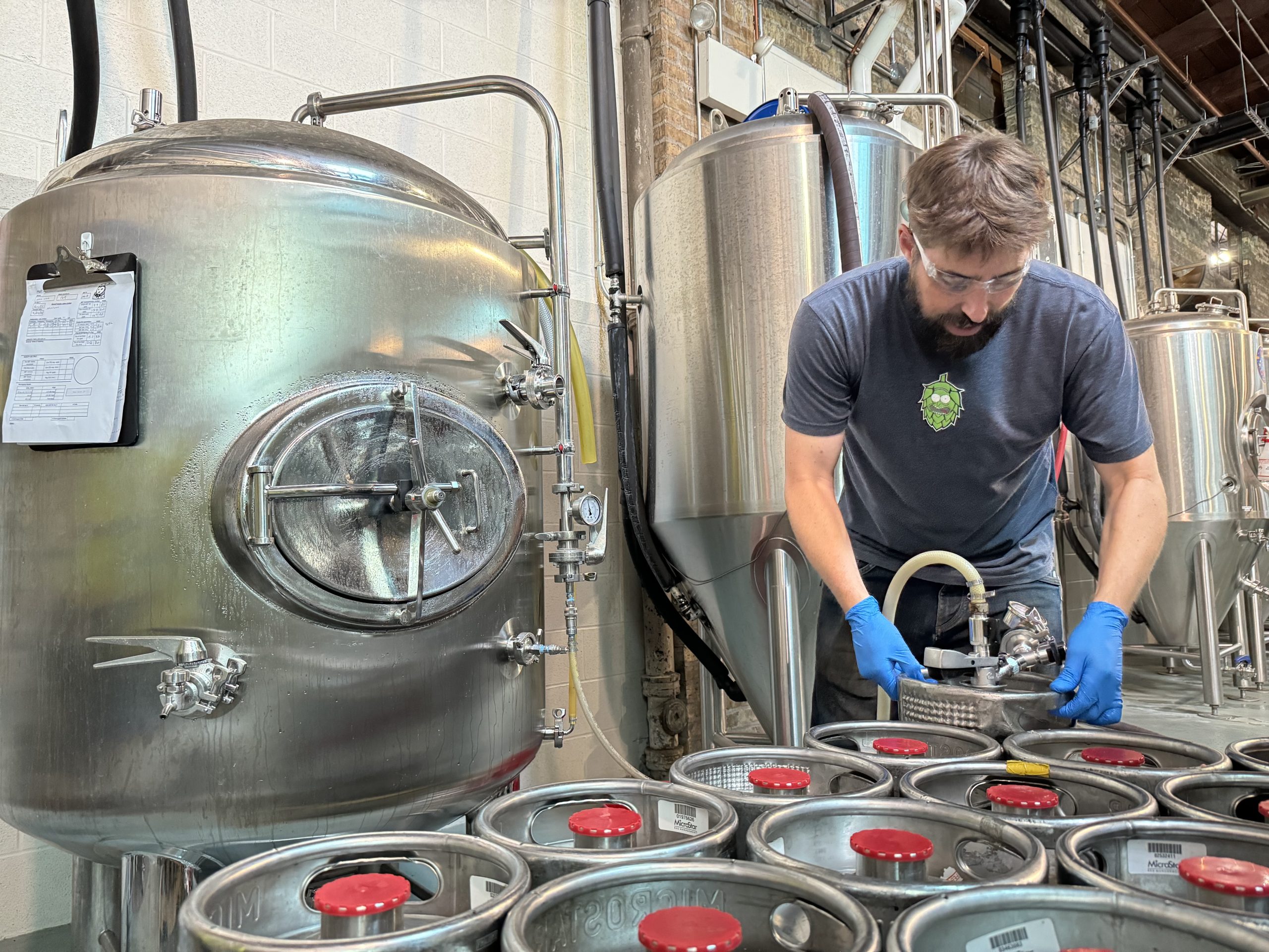 blockclubchicago.org - Leigh Giangreco - Chicago Is Hemorrhaging Breweries - Is There A Way To Stop It?