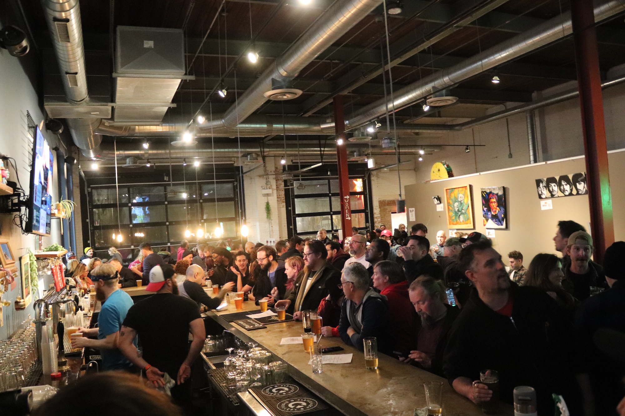 blockclubchicago.org - Carrie Jackson - Neighbors Toast To Alarmist Brewing At Its Send-Off Party: 'They Mean So Much To The Community