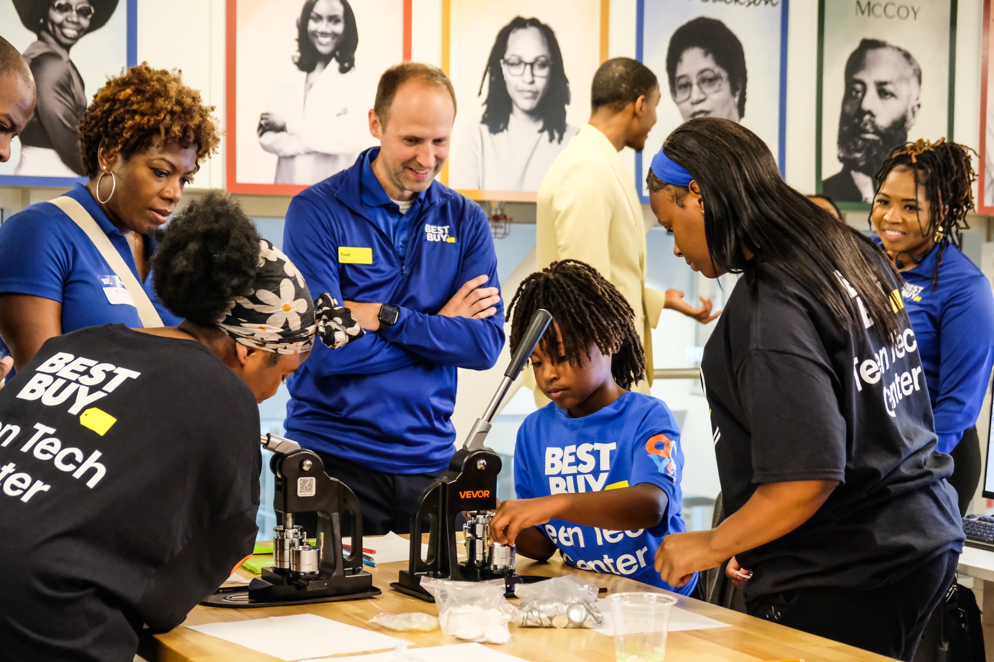 South Side Teens Can Learn Coding, Game Design And More At New Teen Tech Space