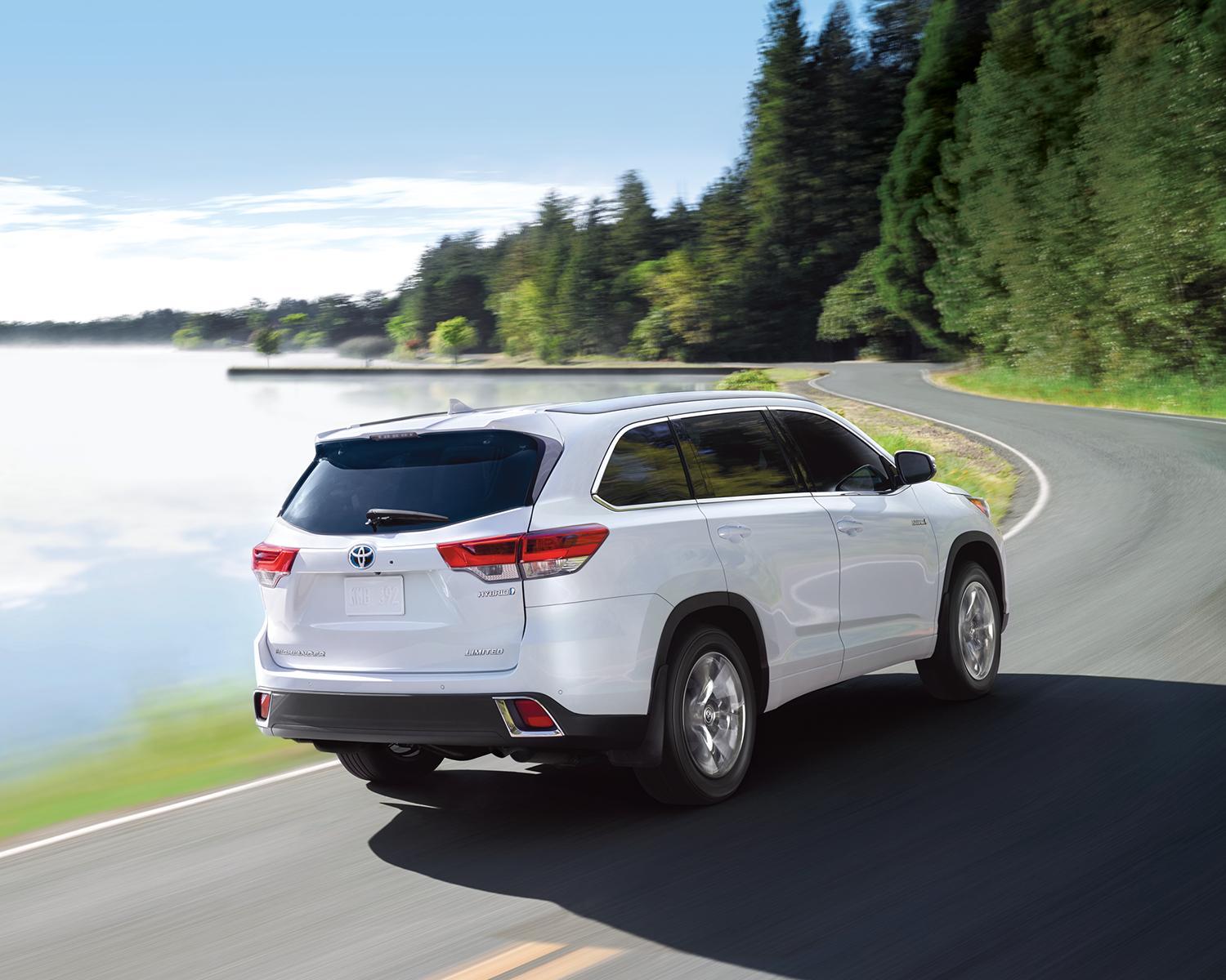 2017 toyota highlander hybrid review