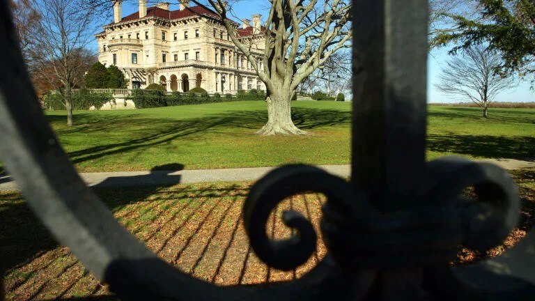 New England's Iconic Travel Experiences: Meet the People Behind the Magic (2026)