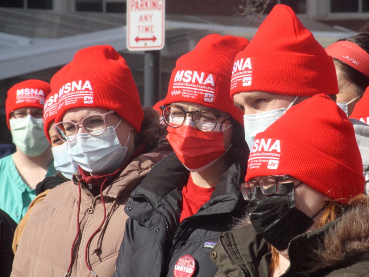 Maine Medical Center's unionized nurses have reached a tentative contract agreement.