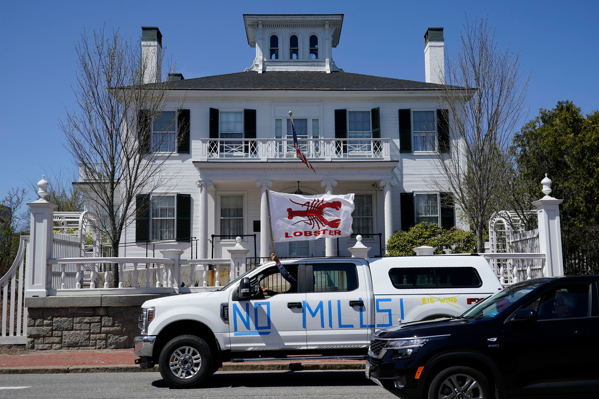 Offshore wind opposition remains a danger to Gov. Janet Mills amid the fight over lobster gear rules.
