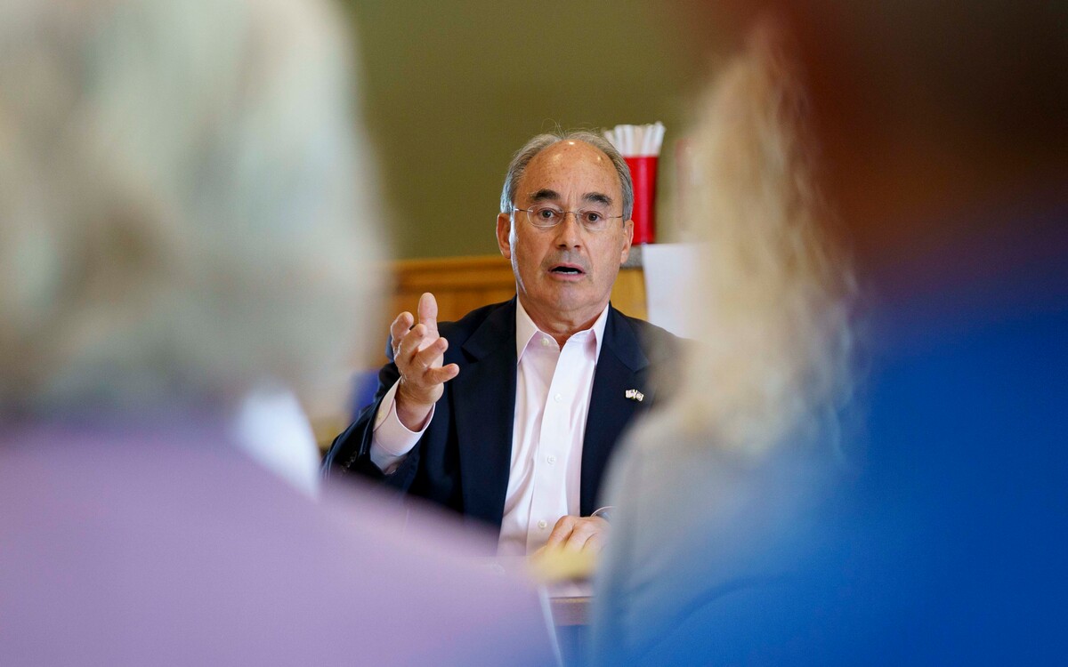 Bruce Poliquin said Tuesday that a GOP majority would "stop this crazy spending" and increase the domestic supply of oil to lower prices.