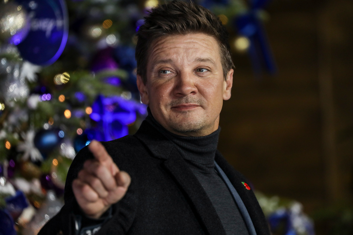 Jeremy Renner is in critical condition, although he is stable