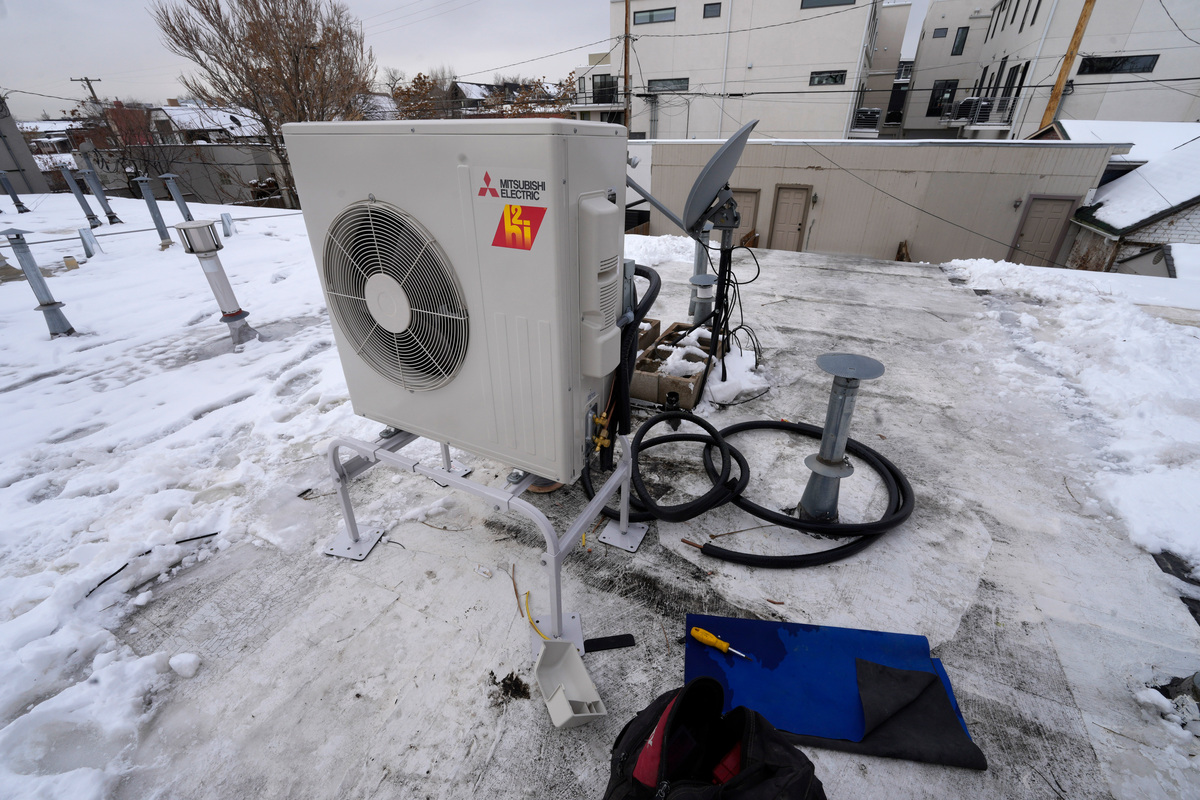 Skepticism remains about the performance of heat pumps during cold weather.