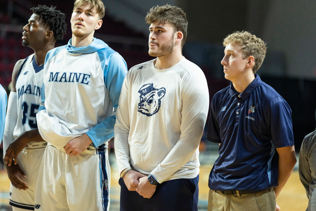 John Shea had a bone in his hip tearing into the labrum, and needed two surgeries to correct it. Now he's ready to hit the court in the fall.