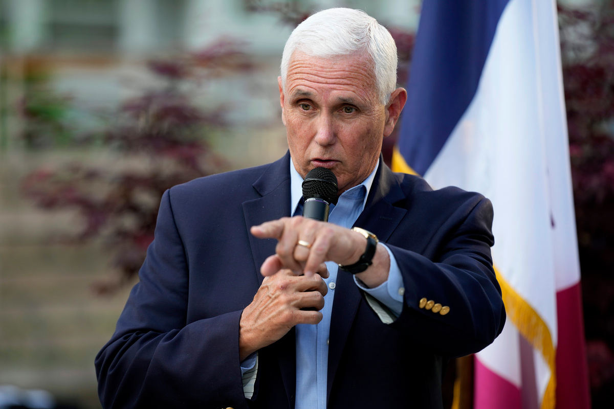 Mike Pence will formally launch his bid for the Republican nomination with a video and kickoff event in Iowa on Wednesday.