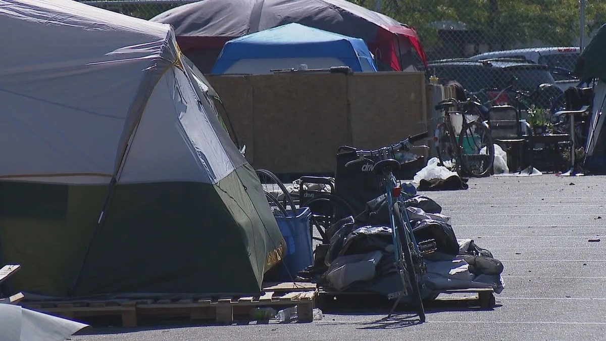 City leaders have stepped up efforts to reduce the size of outdoor encampments as winter approaches.