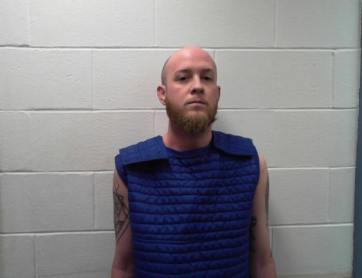 Stephen Easley Jr., 31, allegedly chased the woman, held her down on the bed and used both hands to choke her.