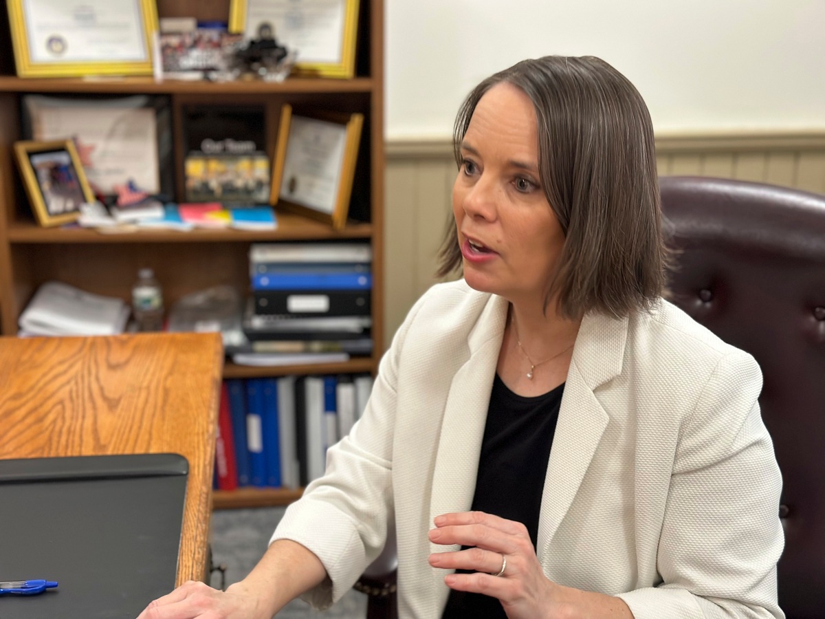 A majority of Mainers who responded to the poll felt that partisan politics factored into Secretary of State Shenna Bellows' decision.